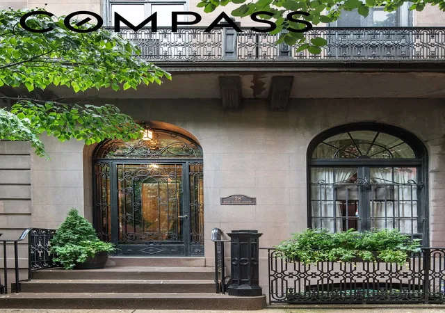 1st image of 28 W 10th St, New York, NY 10011 | MLS# RLS11029617