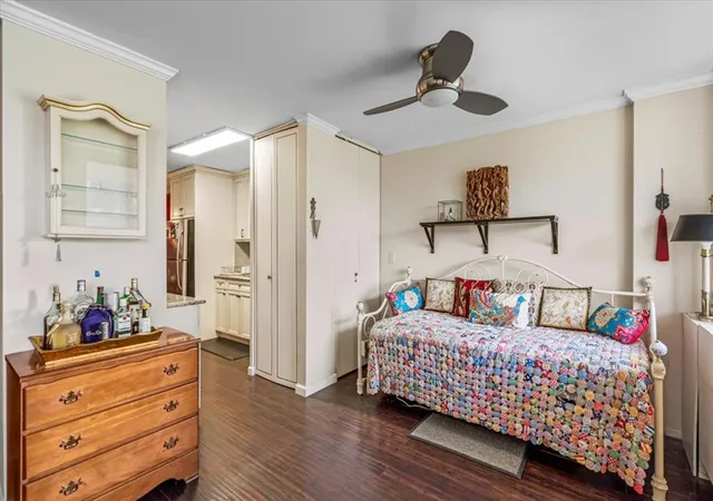 15th image of 2 Bay Club Dr #1-V, Bayside, NY 11360 | MLS# RLS11030158