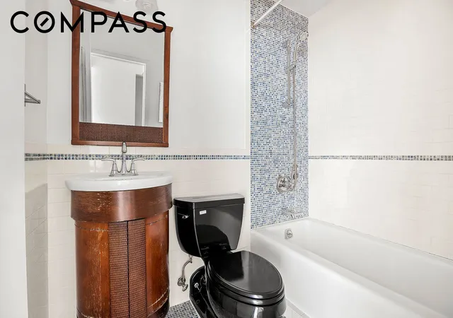 2nd image of 77 Bleecker St, New York City, NY 10012