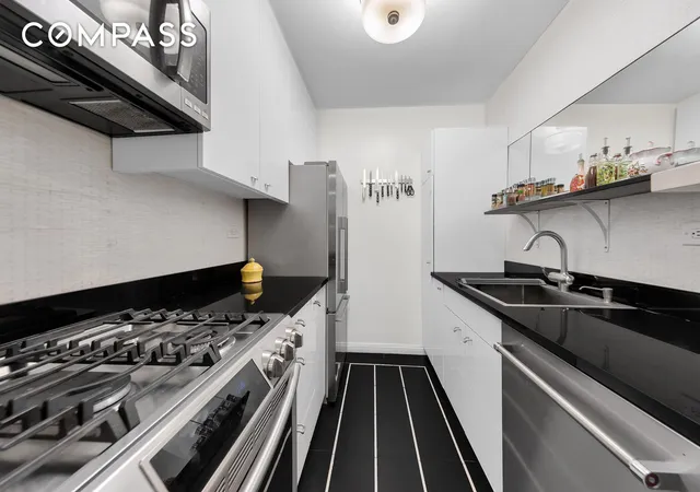Photo 3 of Sale Pending at 400 E 56th Street #35K, New York City, NY 10022 | MLS# RLS11032930 | Listing updated on 2026-08-05