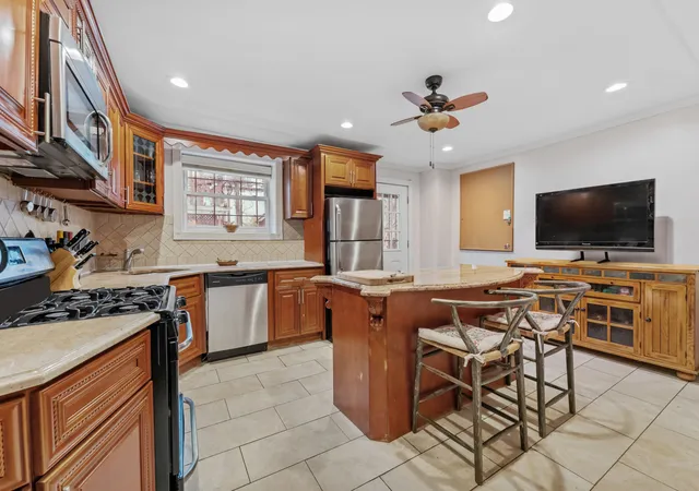 4th image of 397 Bainbridge St, New York City, NY 11233 | MLS# RLS11032990