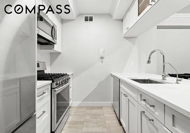 Photo 3 of House for sale at 166 E 63rd Street #7E, New York, NY 10065 | MLS# RLS20002649 | Listing updated on 2026-06-07