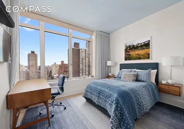 Photo 4 of Sale Pending at 305 E 85th Street #19B, New York, NY 10028 | MLS# RLS20002918 | Listing updated on 2026-05-15