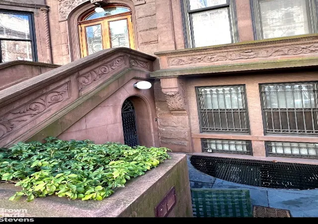Listing Photo 4 - Condo for sale in building located at 44 W 76th St, New York, NY 10023 - Unit #2