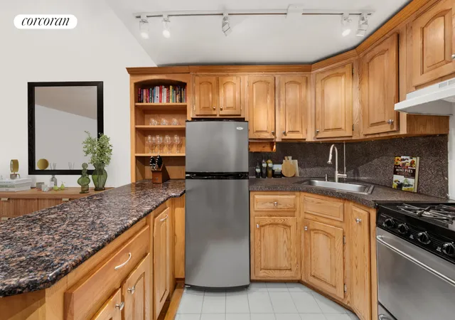 Listing Photo 5 - Condo for sale in building located at 167 W 73Rd St, New York City, NY 10023 - Unit #4