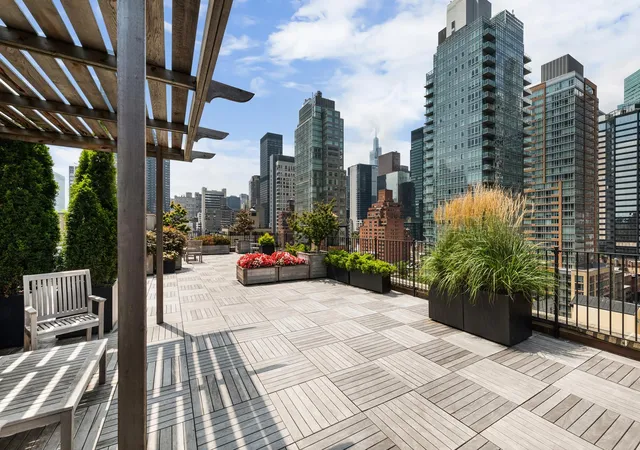 Homes for sale in New York City, NY | 333 E 53rd Street, New York City, NY 10022 | Houzeo
