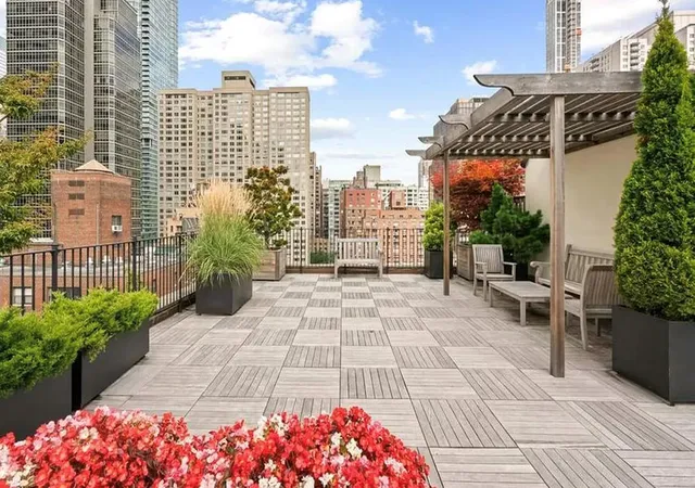 Homes for sale in New York City, NY | 333 E 53rd St #6B, New York City, NY 10022 | MLS# RLS20004004