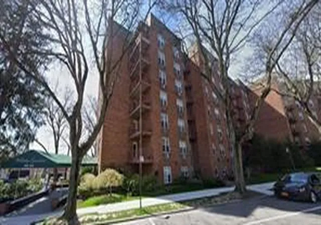 1st image of 42 30 Douglaston Pkwy #3-L, Little Neck, NY 11363 | MLS# RLS20004353