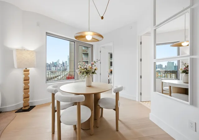 Listing Photo 3 - Condo for sale in building located at 24-01 Queens Plz N, New York, NY 11101 - Unit #805