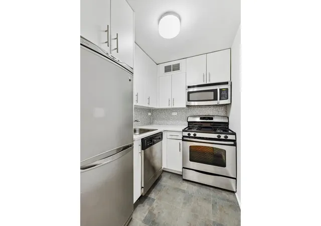 Photo 2 of Sale Pending at 85 Livingston St #15M, Brooklyn, NY 11201 | MLS# RLS20005561 | Listing updated on 2026-07-30