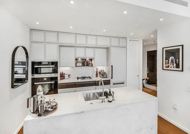 Photo 4 of House for sale at 5 Beekman St #18C, New York, NY 10038 | MLS# RLS20005947 | Listing updated on 2026-04-06