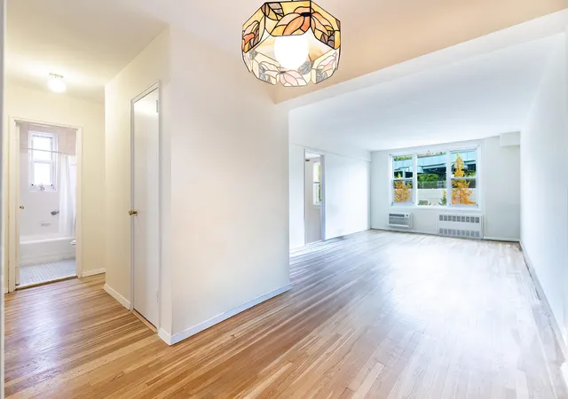 2nd image of 2390 Palisade Ave #5-J, New York City, NY 10463 | MLS# RLS20006526