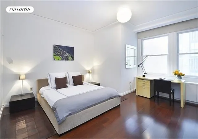 Photo 3 of Condo for sale at 55 Wall St #828, New York, NY 10005 | MLS# RLS20007132 | Listing updated on 2025-10-05
