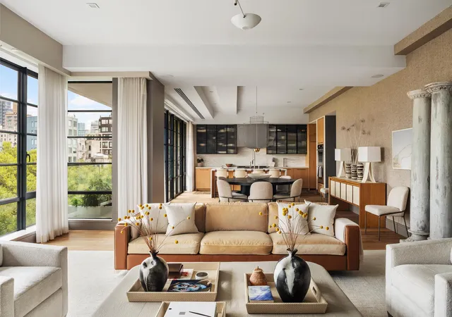 4th image of 204 Forsyth St, New York City, NY 10002