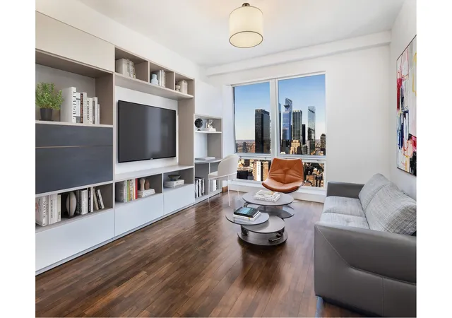 Photo 1 of Condo for sale at 400 5th Avenue #43F, New York, NY 10018 | MLS# RLS20007494 | Listing updated on 2026-04-13