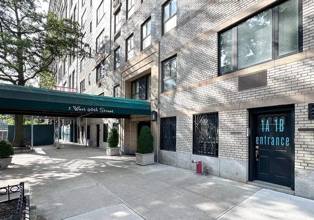 1st image of 7 W 96th St #A, New York City, NY 10025 | MLS# RLS20007711