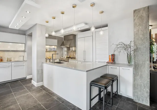 Photo 3 of House for sale at 400 E 54th Street #19F, New York, NY 10022 | MLS# RLS20008271 | Listing updated on 2025-12-11