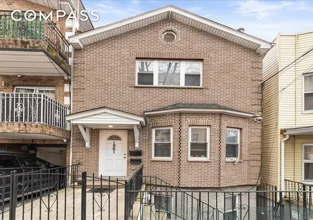 Photo 3 of Sale Pending at 1961 Wallace Ave, Bronx, NY 10462 | MLS# RLS20008497 | Listing updated on 2026-05-15