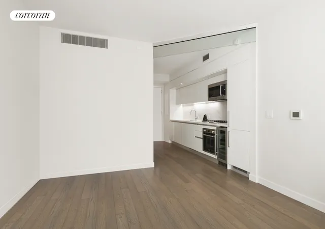 Photo 4 of House for sale at 505 W 43rd Street #5J, New York, NY 10036 | MLS# RLS20008888 | Listing updated on 2025-06-04