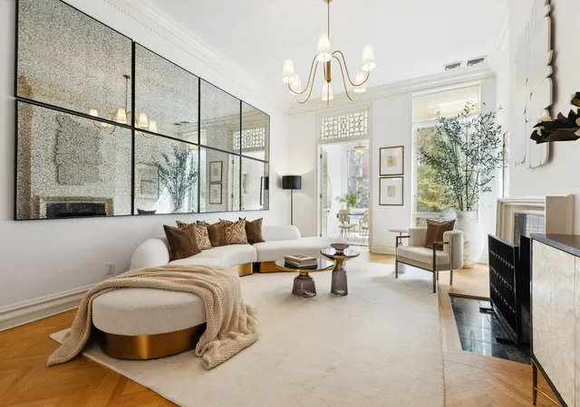 Photo 3 of Single family home for sale at 40 W 83Rd St, New York, NY 10024 | MLS# RLS20009670 | Listing updated on 2026-01-02