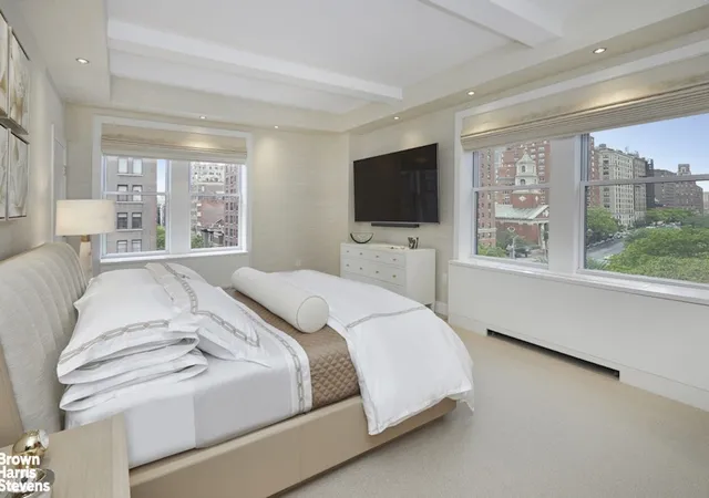 Listing Photo 5 - Condo for sale in building located at 1111 Park Ave, New York City, NY 10128 - Unit #7B