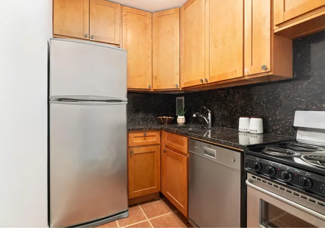 Photo 3 of Sale Pending at 244 Madison Ave #12F, New York City, NY 10016 | MLS# RLS20010199 | Listing updated on 2026-07-31