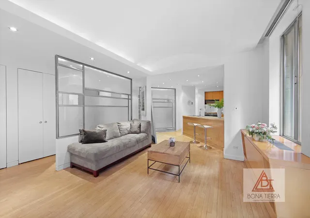 Photo 3 of Condo for sale at 309 E 49th Street #1-B, New York, NY 10017 | MLS# RLS20010251 | Listing updated on 2025-06-04