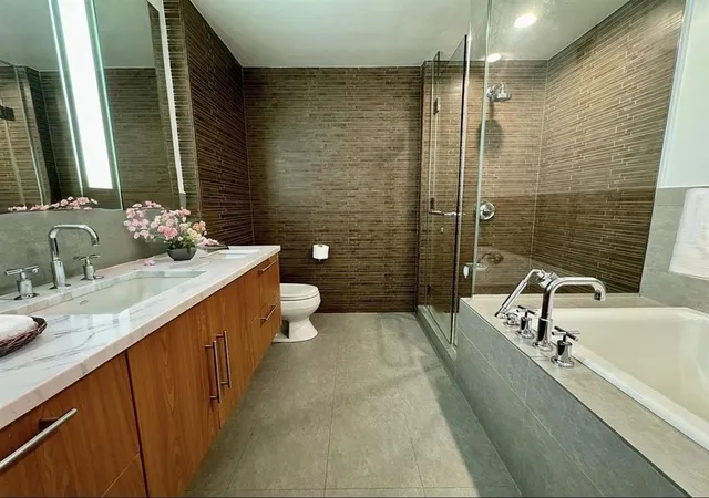 Photo 2 of House for sale at 306 Gold St #16-A, Brooklyn, NY 11201 | MLS# RLS20010633 | Listing updated on 2026-03-11
