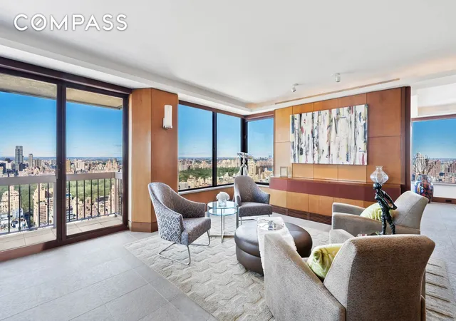 Photo 3 of Sale Pending at 200 E 69Th St #44A, New York, NY 10021 | MLS# RLS20010750 | Listing updated on 2025-11-06