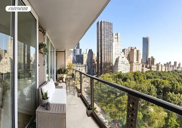Listing Photo 1 - Condo for sale in building located at 210 Central Park S, New York City, NY 10019 - Unit #17D