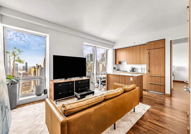 House for sale at 400 Fifth Ave #42G, New York, NY 10018 | MLS# RLS20011383 | Listing updated on 2026-01-20