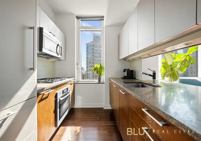 Photo 2 of Sale Pending at 100 Riverside Blvd #28-E, New York City, NY 10069 | MLS# RLS20012180 | Listing updated on 2026-05-15