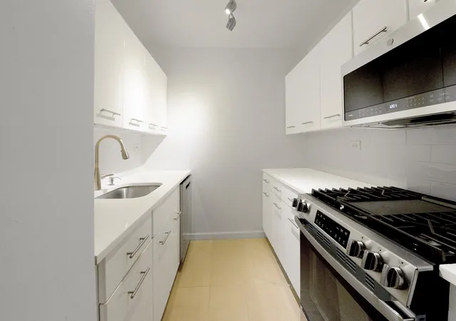 Photo 4 of Sale Pending at 220 E 65th Street #8-J, New York City, NY 10065 | MLS# RLS20012255 | Listing updated on 2026-07-30