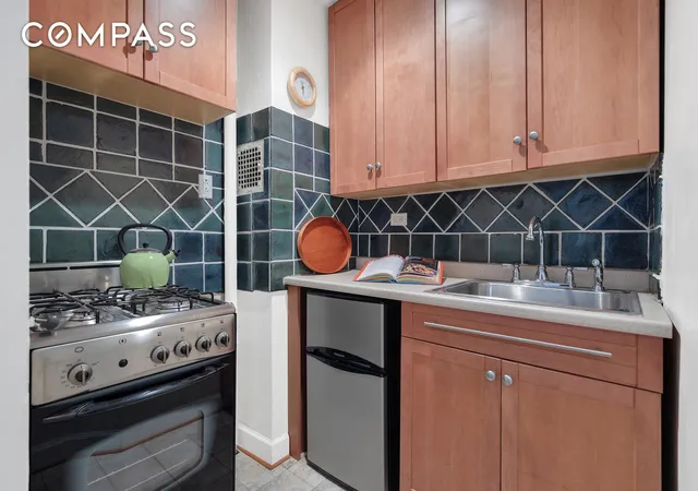 Photo 3 of Sale Pending at 145 E 29th Street #5A, New York, NY 10016 | MLS# RLS20012555 | Listing updated on 2025-07-15