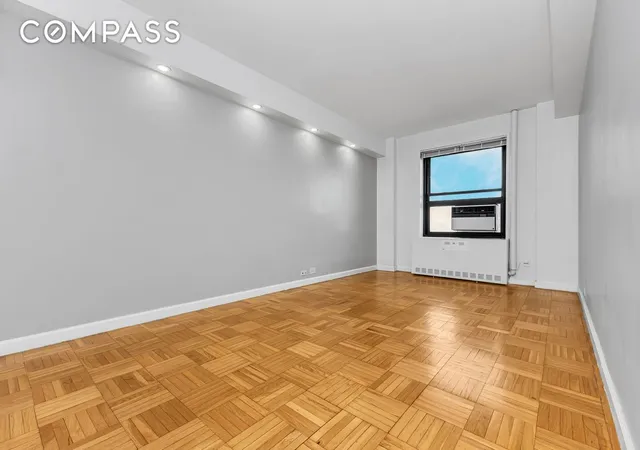 2nd image of 205 Clinton Ave #9D, New York City, NY 11205 | MLS# RLS20012838