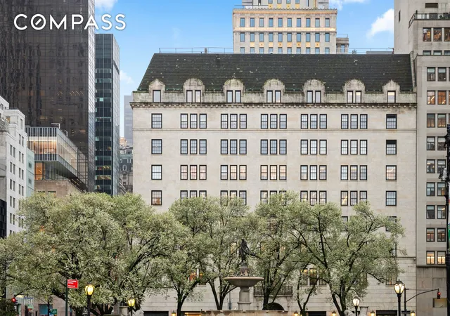 Photo 2 of Sale Pending at 781 5th Avenue #514, New York, NY 10022 | MLS# RLS20012878 | Listing updated on 2025-11-01