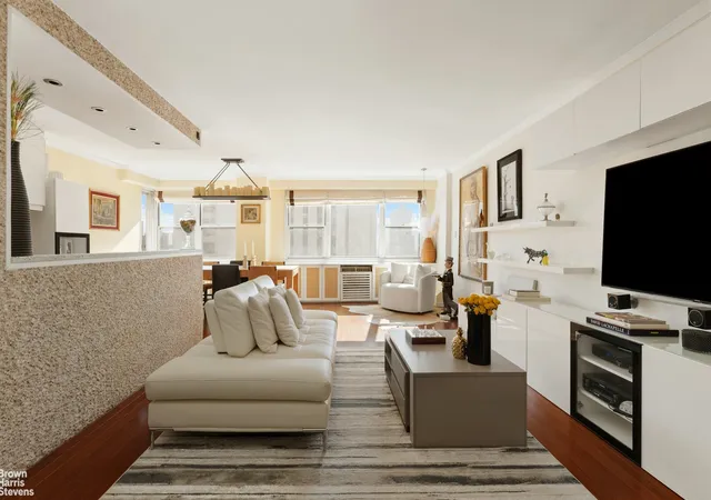 Listing Photo 1 - Condo for sale in building located at 1175 York Ave, New York City, NY 10065 - Unit #15H