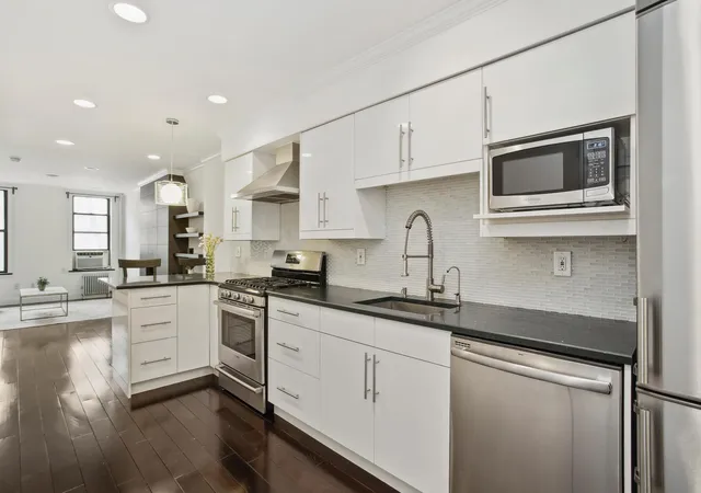 Homes for sale in New York City, NY | 334 E 5Th St #3E, New York City, NY 10003 | MLS# RLS20014250