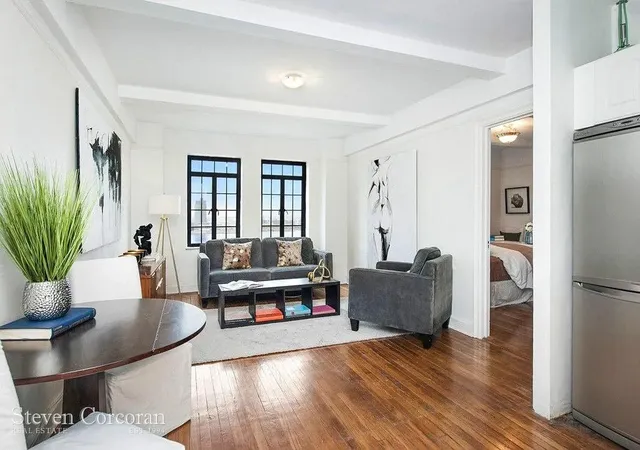Photo 2 of Sale Pending at 5 Tudor City Pl #931, New York, NY 10017 | MLS# RLS20014323 | Listing updated on 2025-12-21