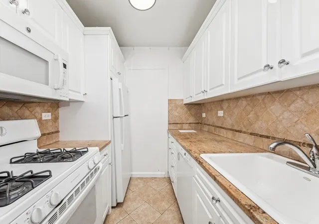 3rd image of 333 E 66Th St #9H, New York City, NY 10065 | MLS# RLS20014987