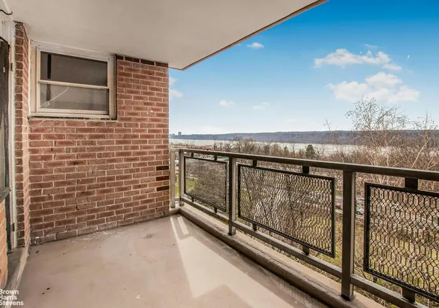 1st image of 5800 Arlington Ave, New York, NY 10471