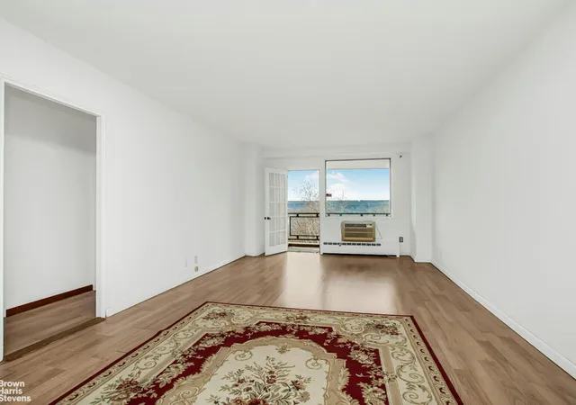4th image of 5800 Arlington Ave, New York, NY 10471