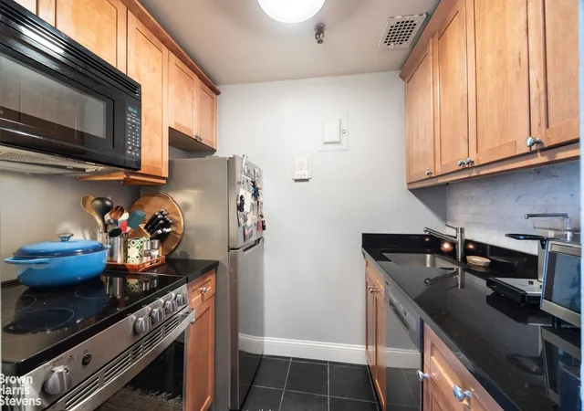 Photo 4 of House for sale at 173 Hicks St #4C, Brooklyn, NY 11201 | MLS# RLS20015378 | Listing updated on 2026-03-17