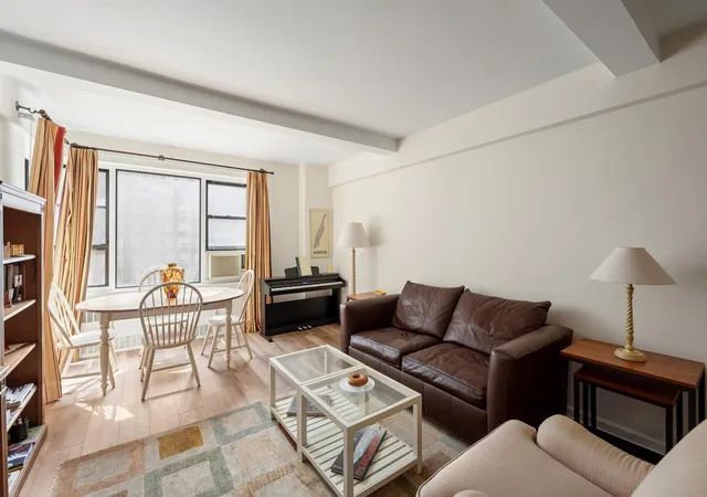 Photo 1 of Sale Pending at 30 E 37th St #8K, New York, NY 10016 | MLS# RLS20016511 | Listing updated on 2025-11-06