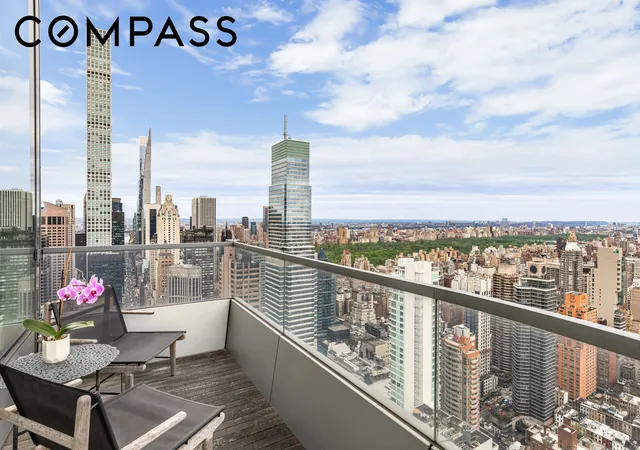 Listing Photo 5 - Condo for sale in building located at 252 E 57Th St, New York City, NY 10022 - Unit #60A