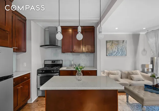 5th image of 61 Oliver St #4P, New York City, NY 11209 | MLS# RLS20016965