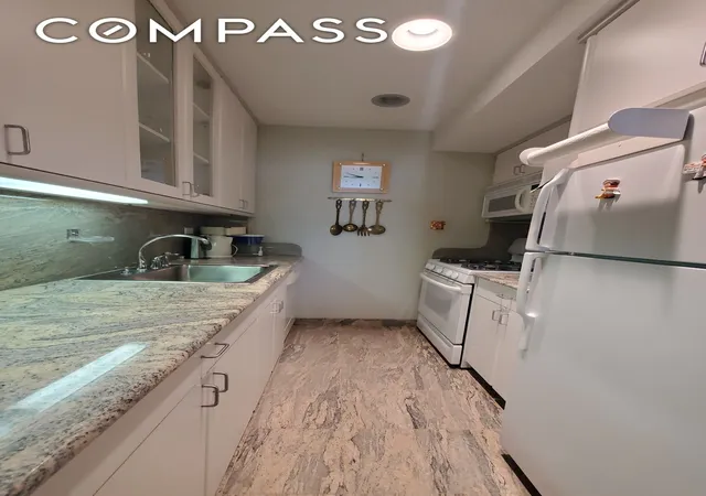Listing Photo 3 - Condo for sale in building located at 43 W 61St St, New York, NY 10023 - Unit #20N