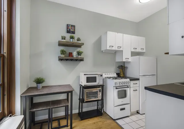 Photo 3 of Condo for sale at 508 E 78th St #4-G, New York, NY 10075 | MLS# RLS20018105 | Listing updated on 2025-12-19