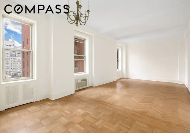 2nd image of 156 E 79Th St, New York City, NY 10021