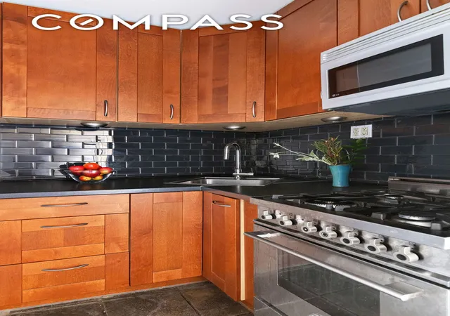Listing Photo 4 - Condo for sale in building located at 82 Irving Pl, New York City, NY 10003 - Unit #3E